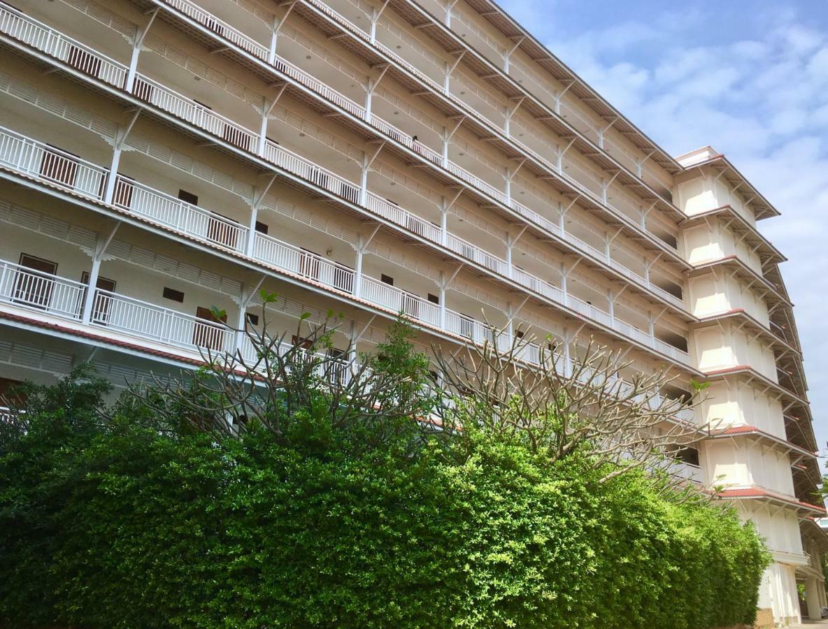 Baan Klang Condo Hotel HHQ Exterior foto